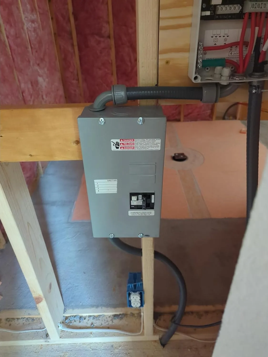 Customer photo of Federal Pacific electrical panel showing deteriorated breakers and corrosion